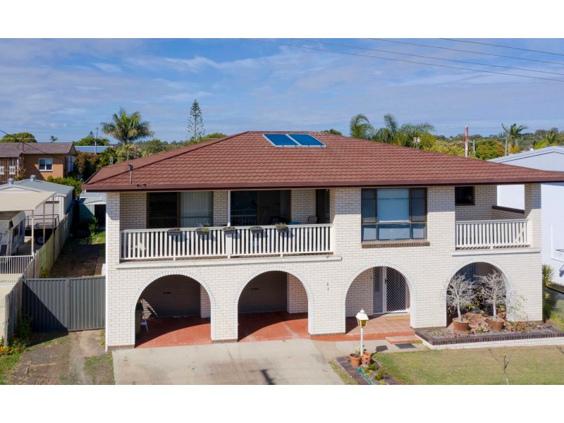 21 Moonbi Street, Scarness QLD 4655