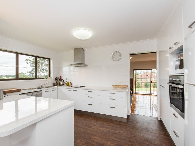 103 Oateson Skyline Drive, Seven Hills QLD 4170