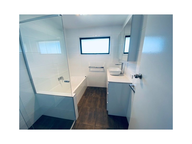 103 Oateson Skyline Drive, Seven Hills QLD 4170