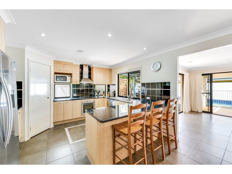 27 Doncaster Street, Hendra QLD 4011