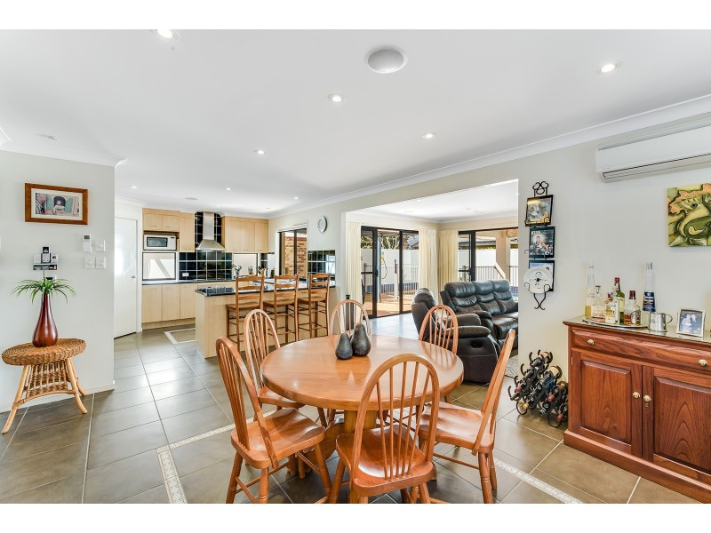 27 Doncaster Street, Hendra QLD 4011