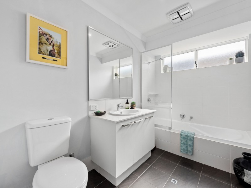 13 Capilano Avenue, Yanchep WA 6035