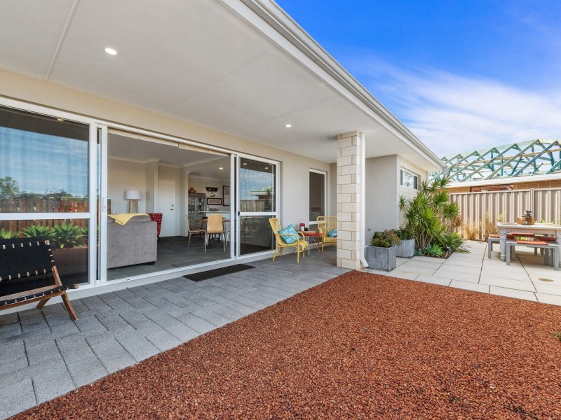 13 Capilano Avenue, Yanchep WA 6035