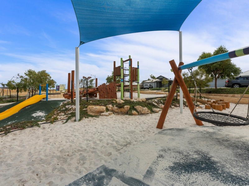 13 Capilano Avenue, Yanchep WA 6035