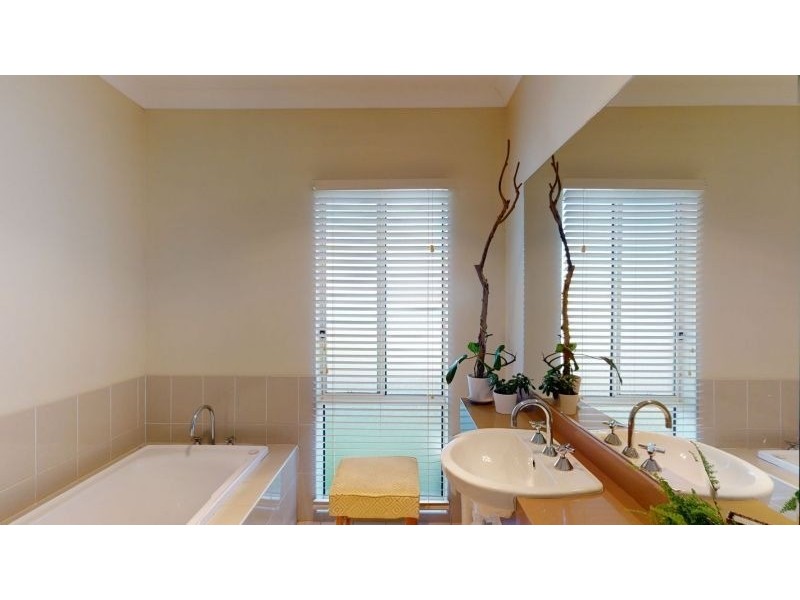 1B Cluny Road, Armidale NSW 2350