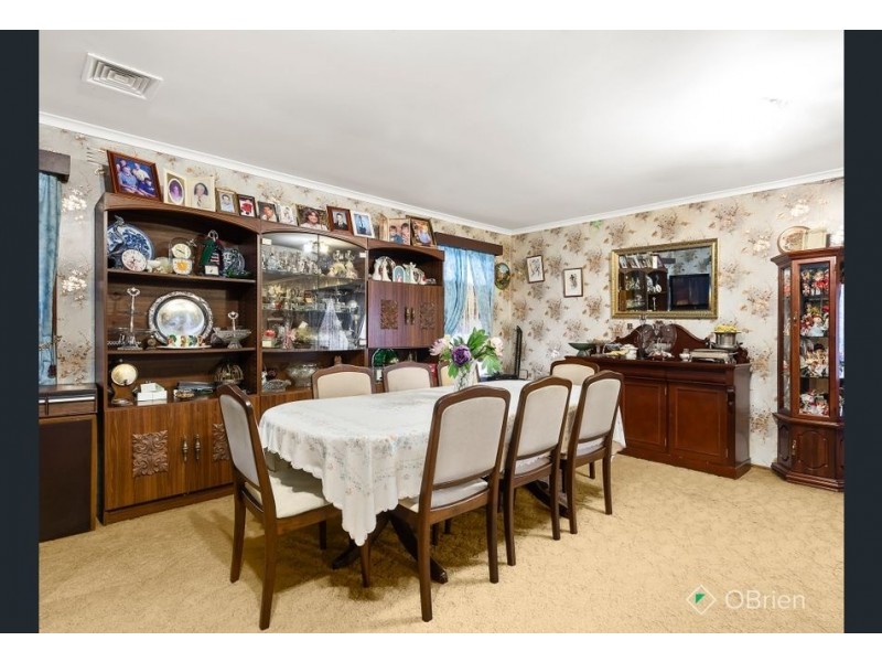 2 Larnook Crescent, Aspendale VIC 3195