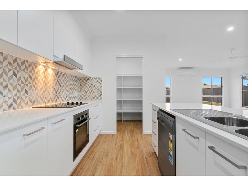 14 Xanadu Place, Mooloolah Valley QLD 4553