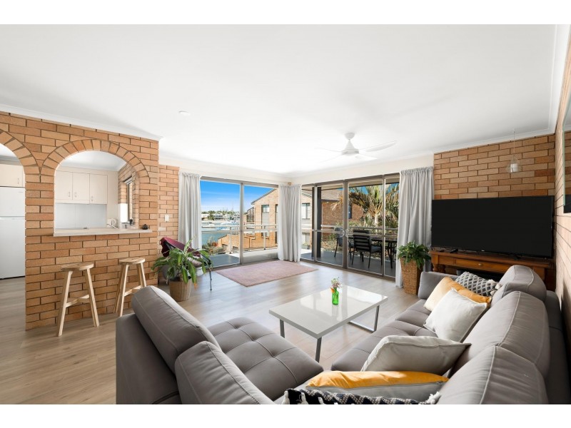 8/7-9 Carinya Street, Mooloolaba QLD 4557