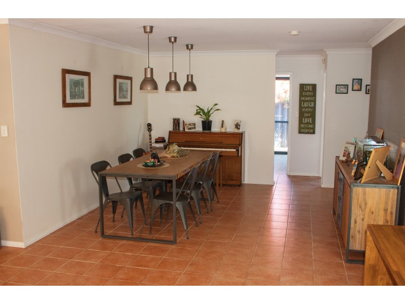 4 Bembridge Loop, Hocking WA 6065