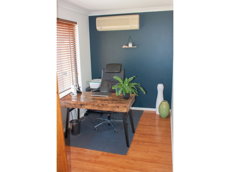 4 Bembridge Loop, Hocking WA 6065