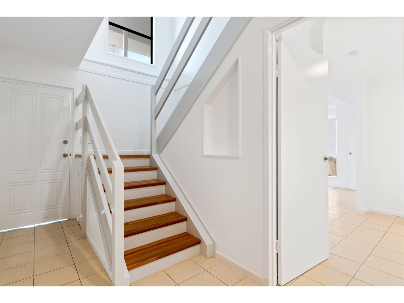 18 Culla Culla Street, Battery Hill QLD 4551