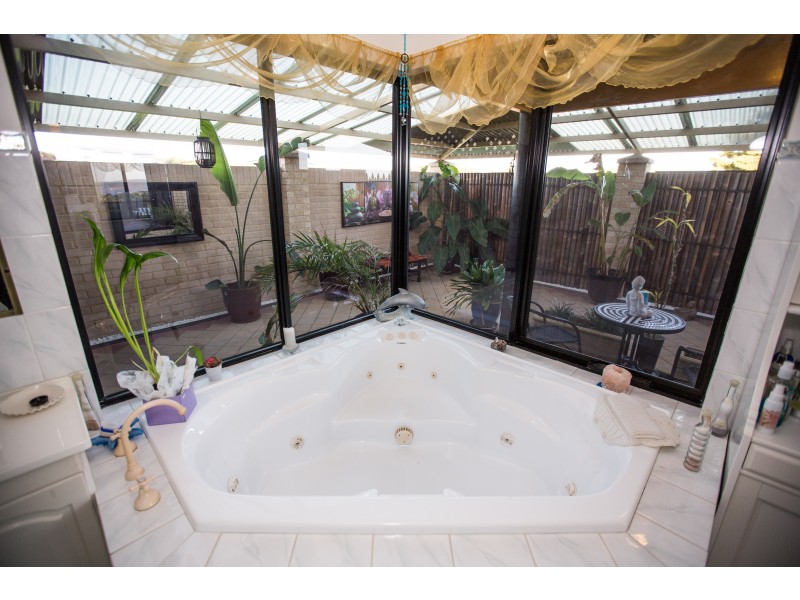 19 Peek Road, West Beach WA 6450