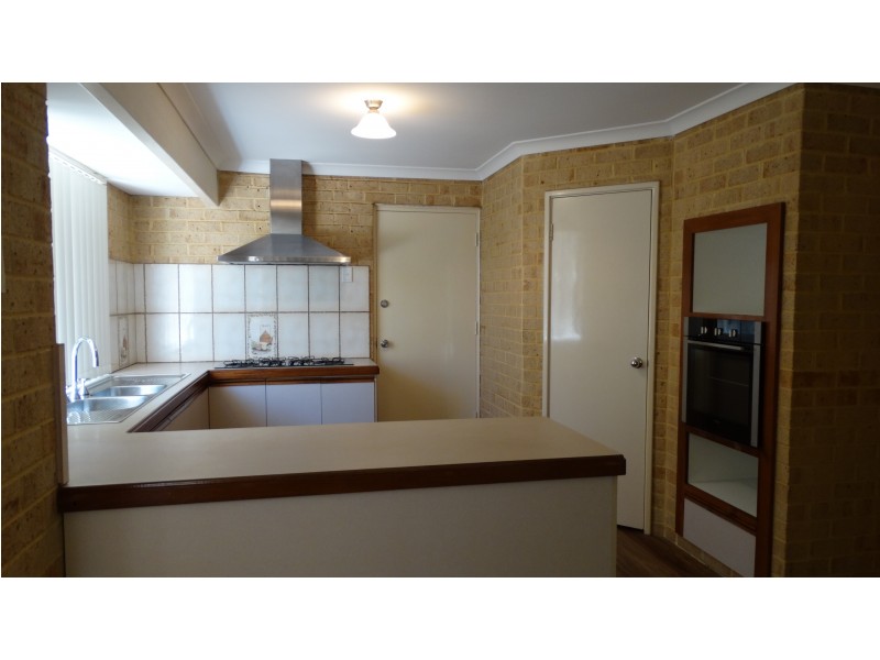 2/23 Clydesdale Street, Como WA 6152