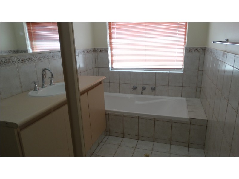 2/23 Clydesdale Street, Como WA 6152