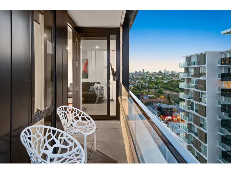 1602/10 Claremont Street, South Yarra VIC 3141