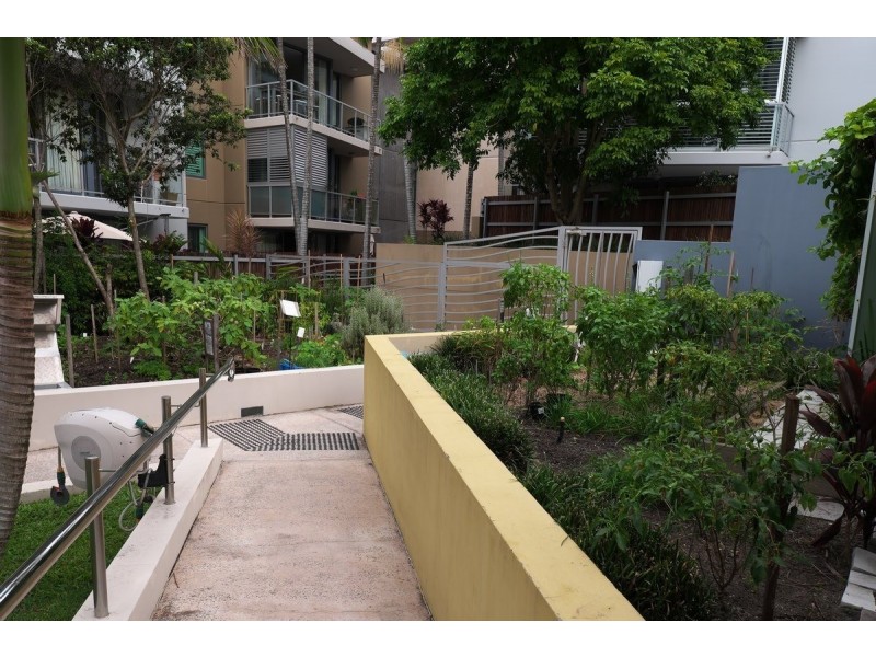 2001/1 Ocean Street, Burleigh Heads QLD 4220