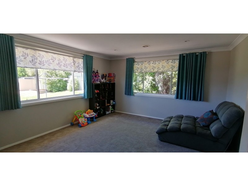 6 Vidler Place, Blayney NSW 2799