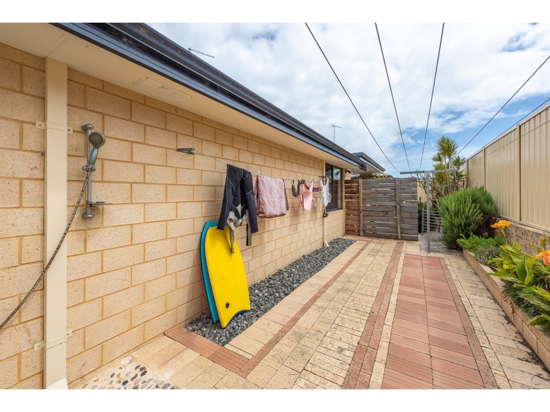 33 Carnaby Drive, Dawesville WA 6211