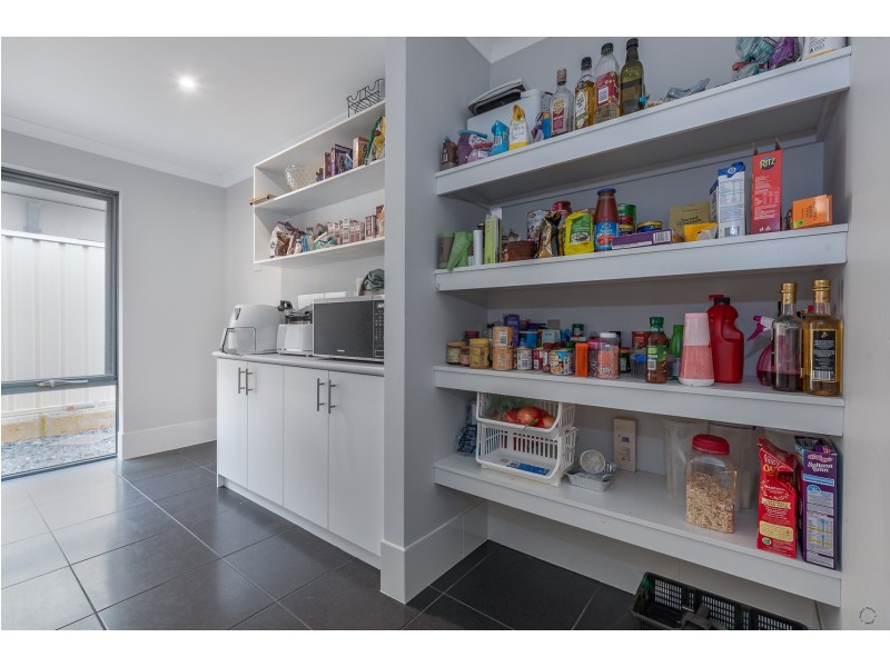 33 Carnaby Drive, Dawesville WA 6211