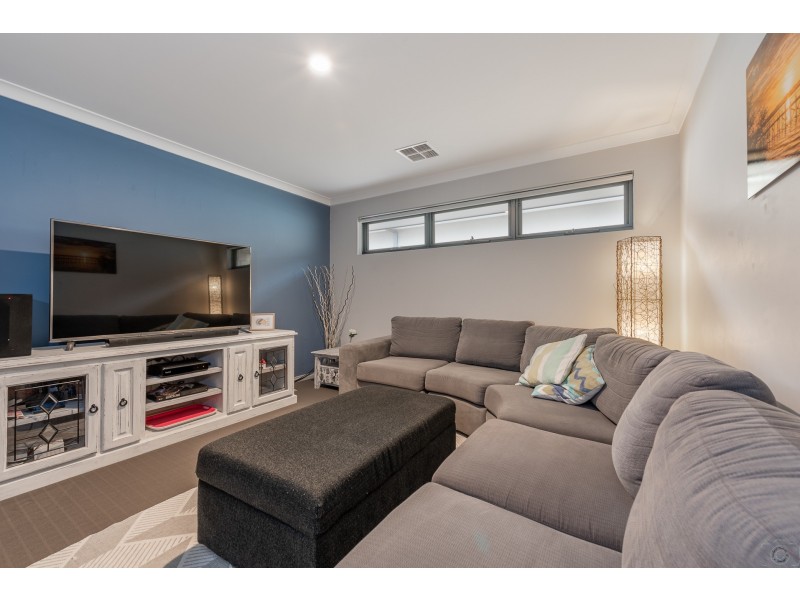 33 Carnaby Drive, Dawesville WA 6211