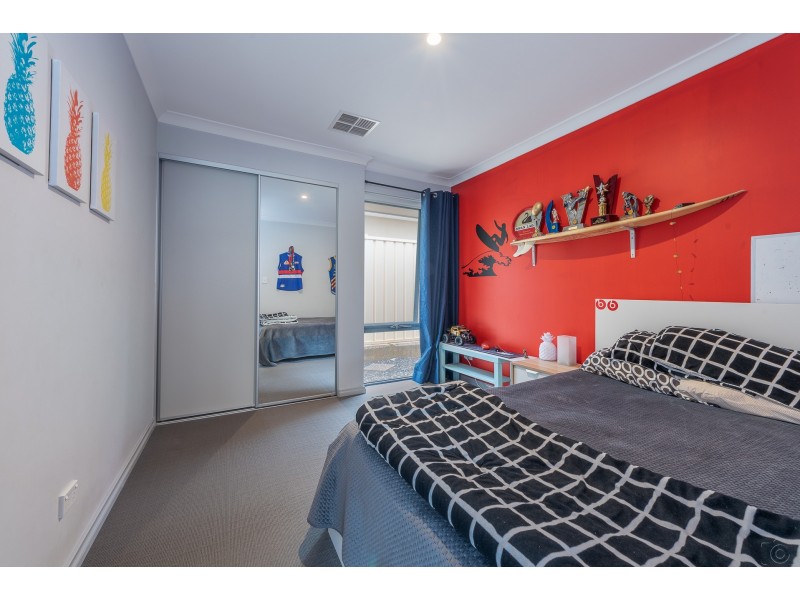 33 Carnaby Drive, Dawesville WA 6211