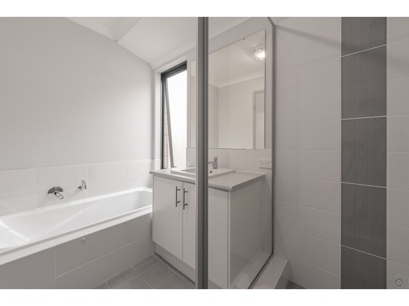 33 Carnaby Drive, Dawesville WA 6211