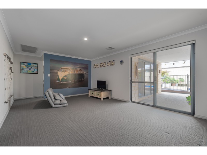 33 Carnaby Drive, Dawesville WA 6211