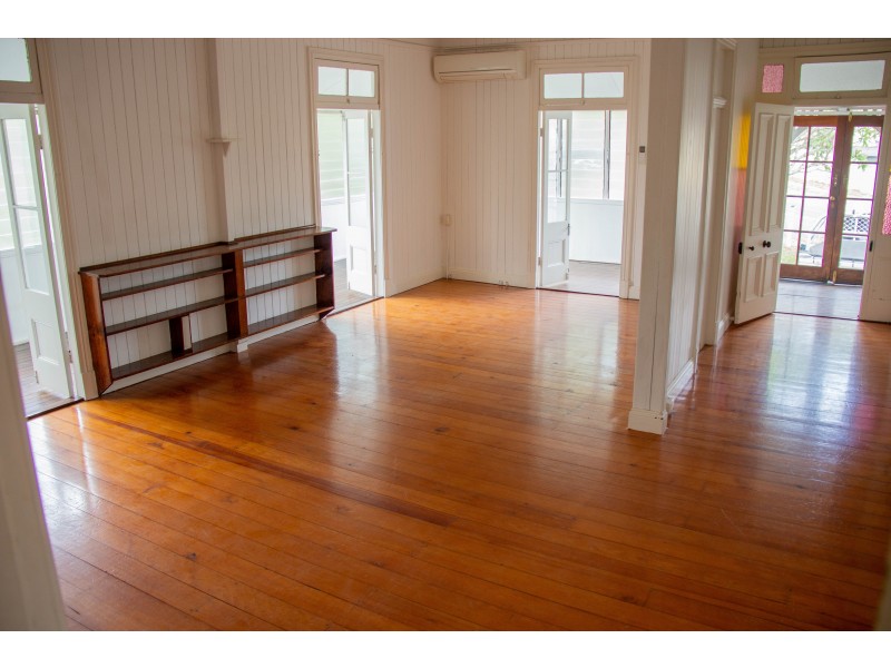 117 Simpsons Road, Bardon QLD 4065