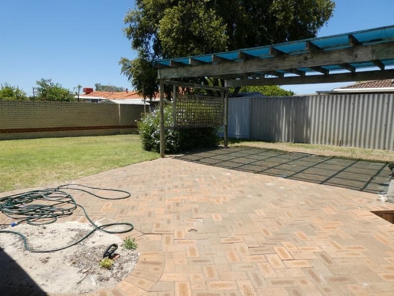 34 Canterbury Drive, Willetton WA 6155