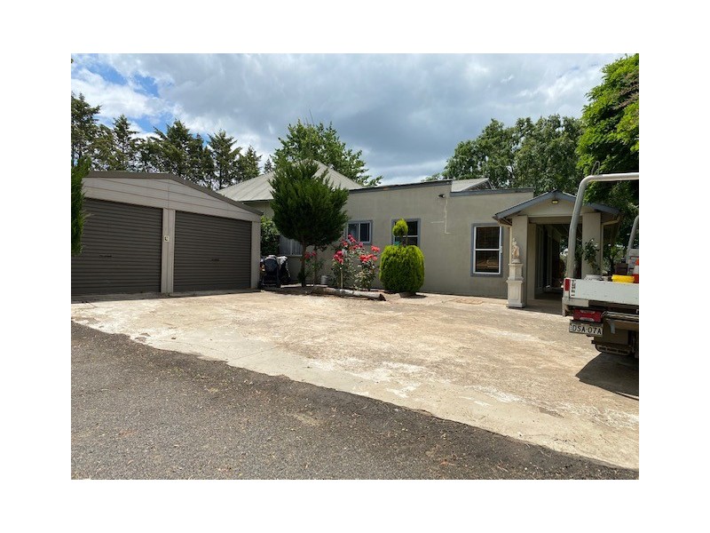 274 Leeds Parade, Orange NSW 2800