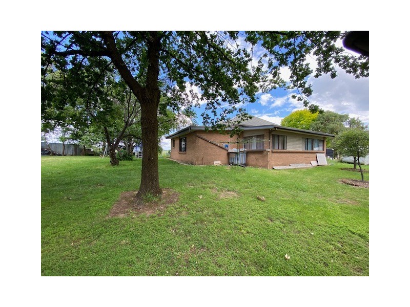 274 Leeds Parade, Orange NSW 2800