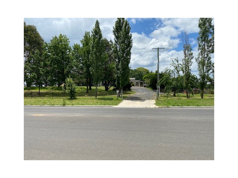 274 Leeds Parade, Orange NSW 2800