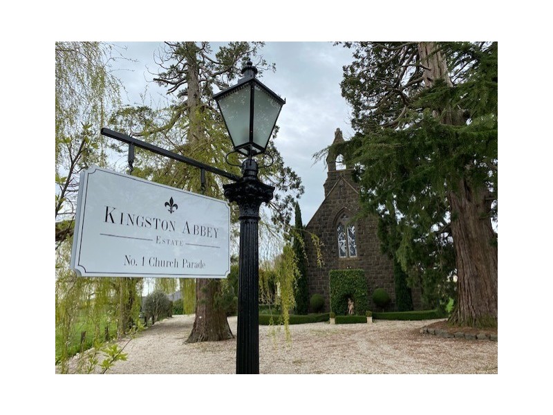 1 Church Parade, Kingston VIC 3364