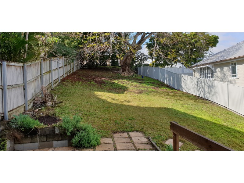 31 Wambool Street, Bulimba QLD 4171