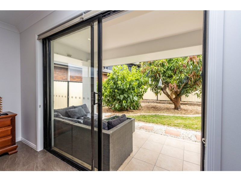 3 Collins Crescent, Benowa QLD 4217