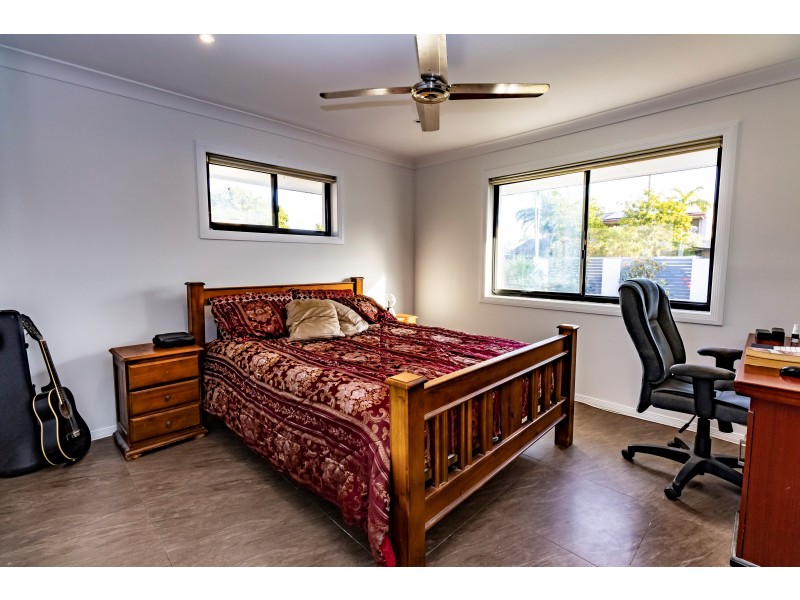 3 Collins Crescent, Benowa QLD 4217