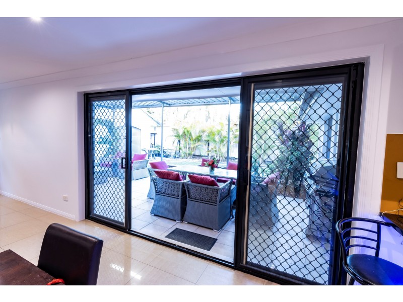 3 Collins Crescent, Benowa QLD 4217