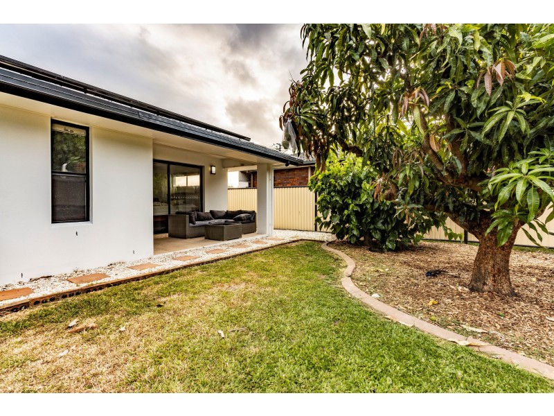 3 Collins Crescent, Benowa QLD 4217