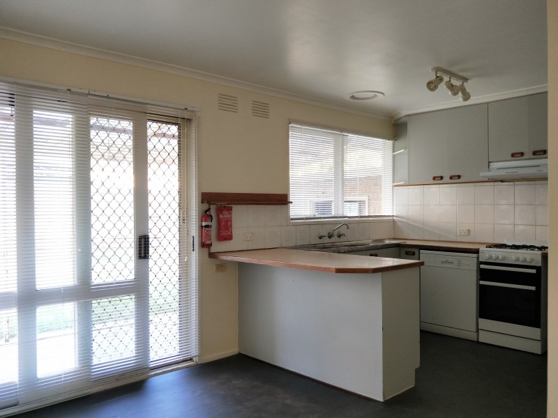 18 Saxonwood Drive, Narre Warren VIC 3805