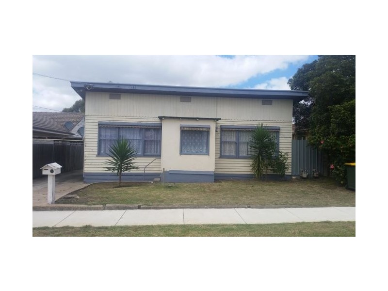 9 June Avenue, Hamlyn Heights VIC 3215