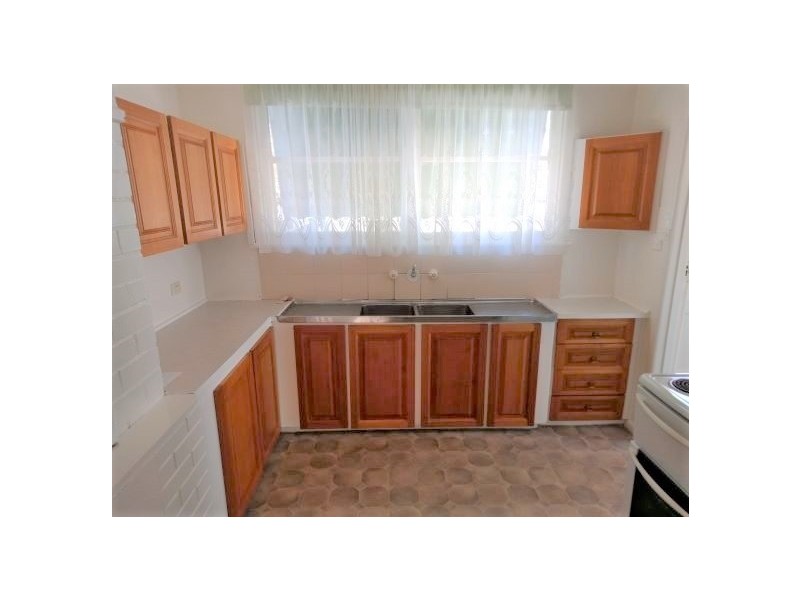 9 June Avenue, Hamlyn Heights VIC 3215