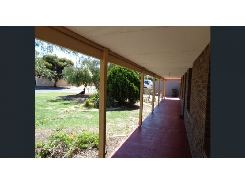 4 Perrona Gardens, Mullaloo WA 6027