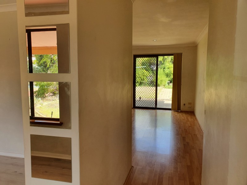 4 Perrona Gardens, Mullaloo WA 6027