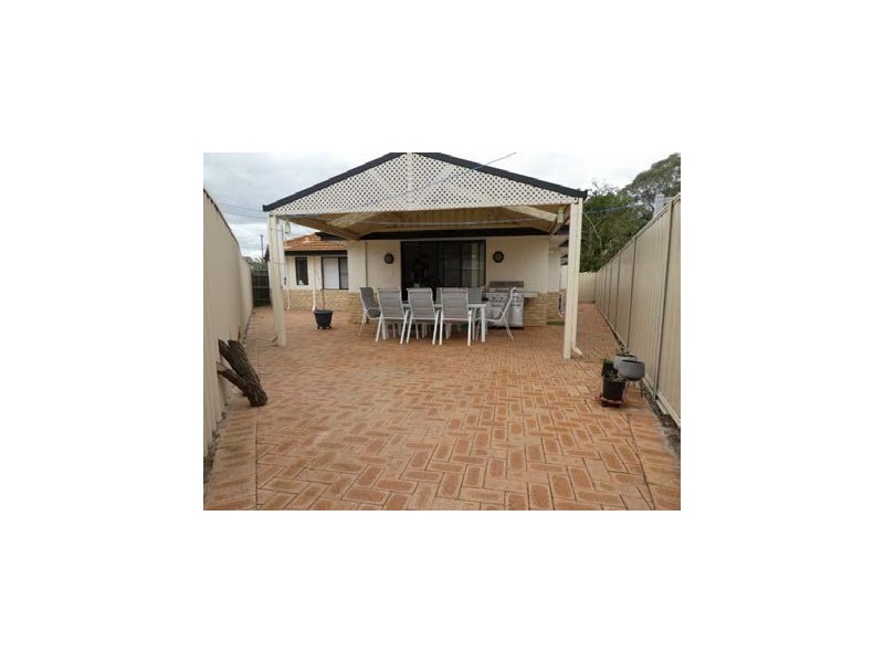 4 Cromer Place, Lynwood WA 6147