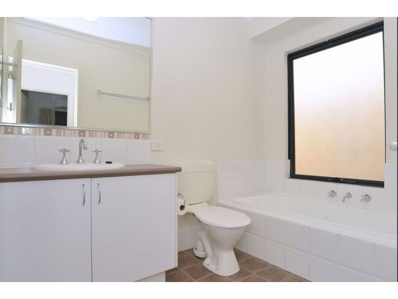 24A Knutsford Avenue, Rivervale WA 6103