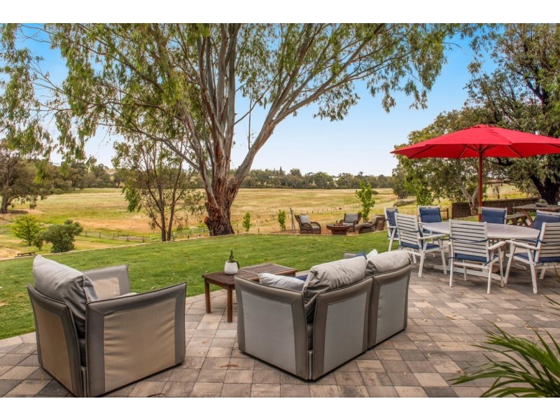 68 George Street, West Swan WA 6055