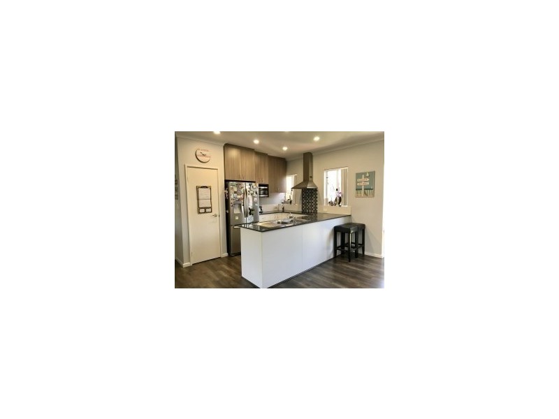 72 Bottlenose Circuit, Waikiki WA 6169