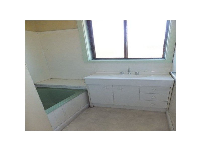 24 Haywood Street, Morwell VIC 3840