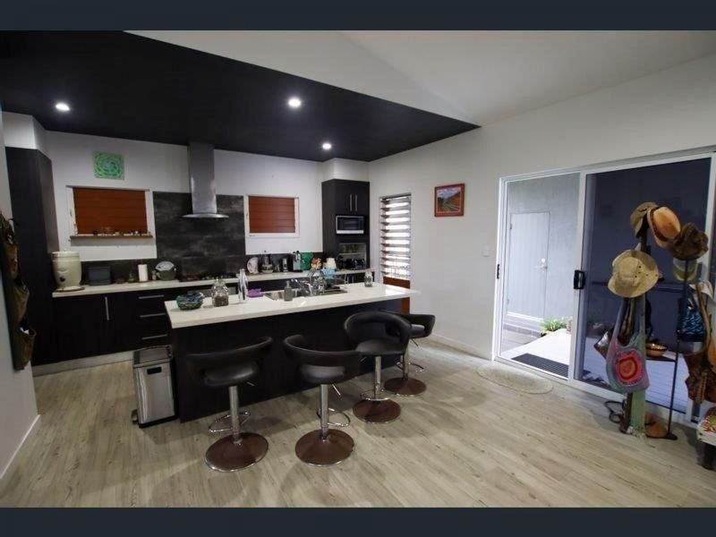 15 Leslie Lane, South Mission Beach QLD 4852