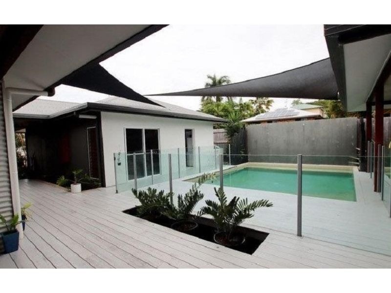 15 Leslie Lane, South Mission Beach QLD 4852